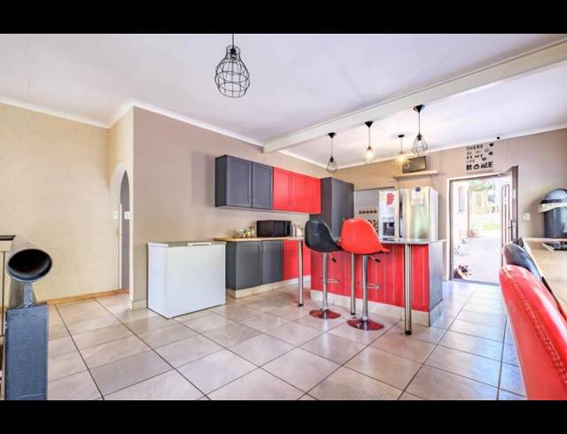 3 BEDROOM HOUSE FOR SALE IN MULBARTON